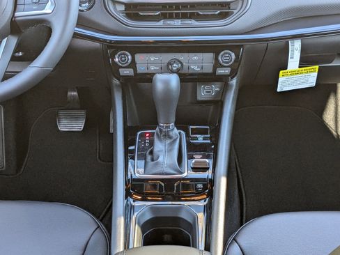 New 2026 Jeep Compass Latitude AWD/4WD image 18