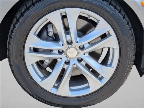 Used 2011 Mercedes-Benz E 350 Sedan image 23