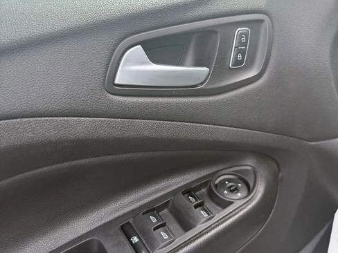 Used 2014 Ford Escape SE image 17