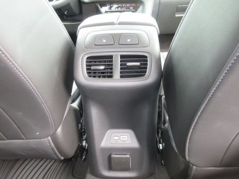 Used 2023 Buick Envision Avenir FWD image 37