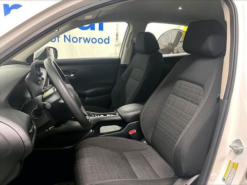 Used 2023 Honda HR-V LX image 10