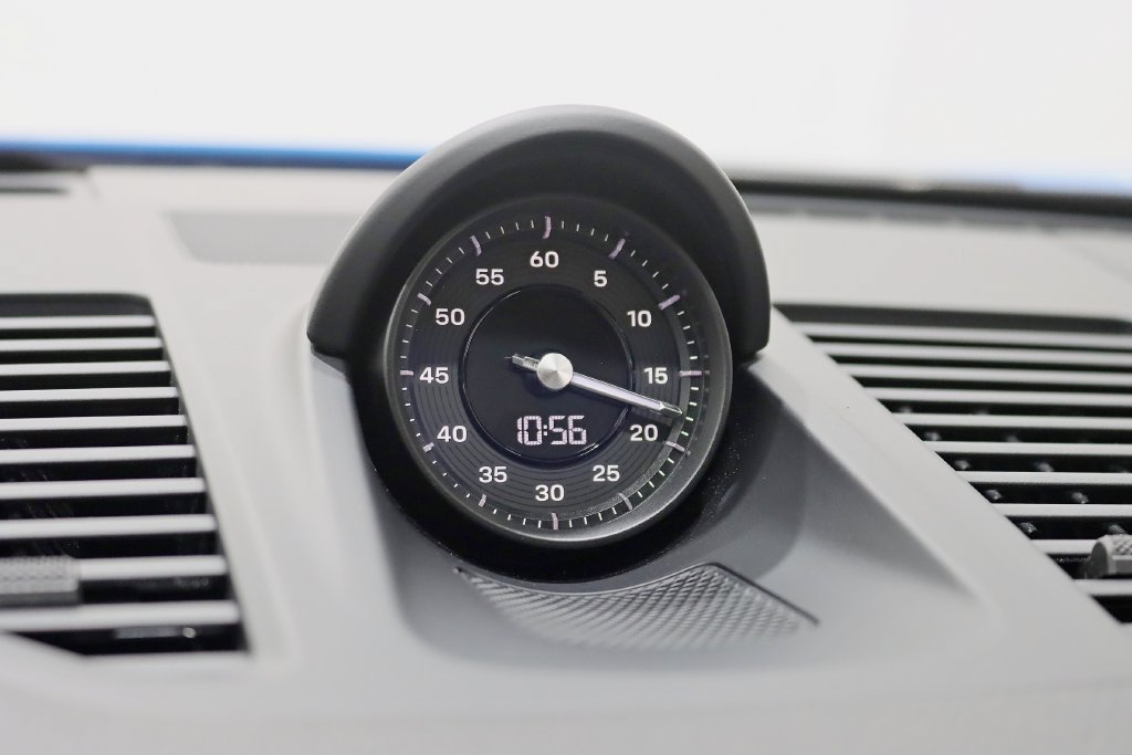 Used 2022 Porsche 911 Carrera RWD image 17