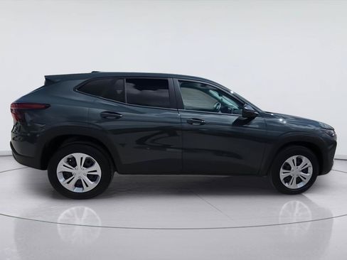 Used 2026 Chevrolet Trax LS FWD image 9