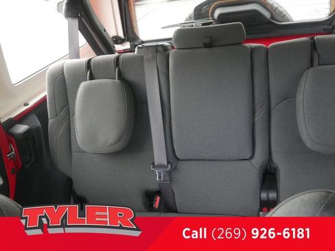 Used 2024 Jeep Wrangler Unlimited AWD/4WD image 37