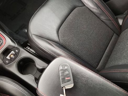 Used 2019 Jeep Compass Trailhawk image 18