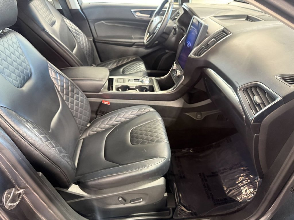 Used 2023 Ford Edge Titanium w/ Cold Weather Package AWD/4WD image 31