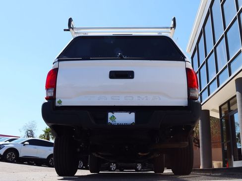 Used 2022 Toyota Tacoma SR image 12