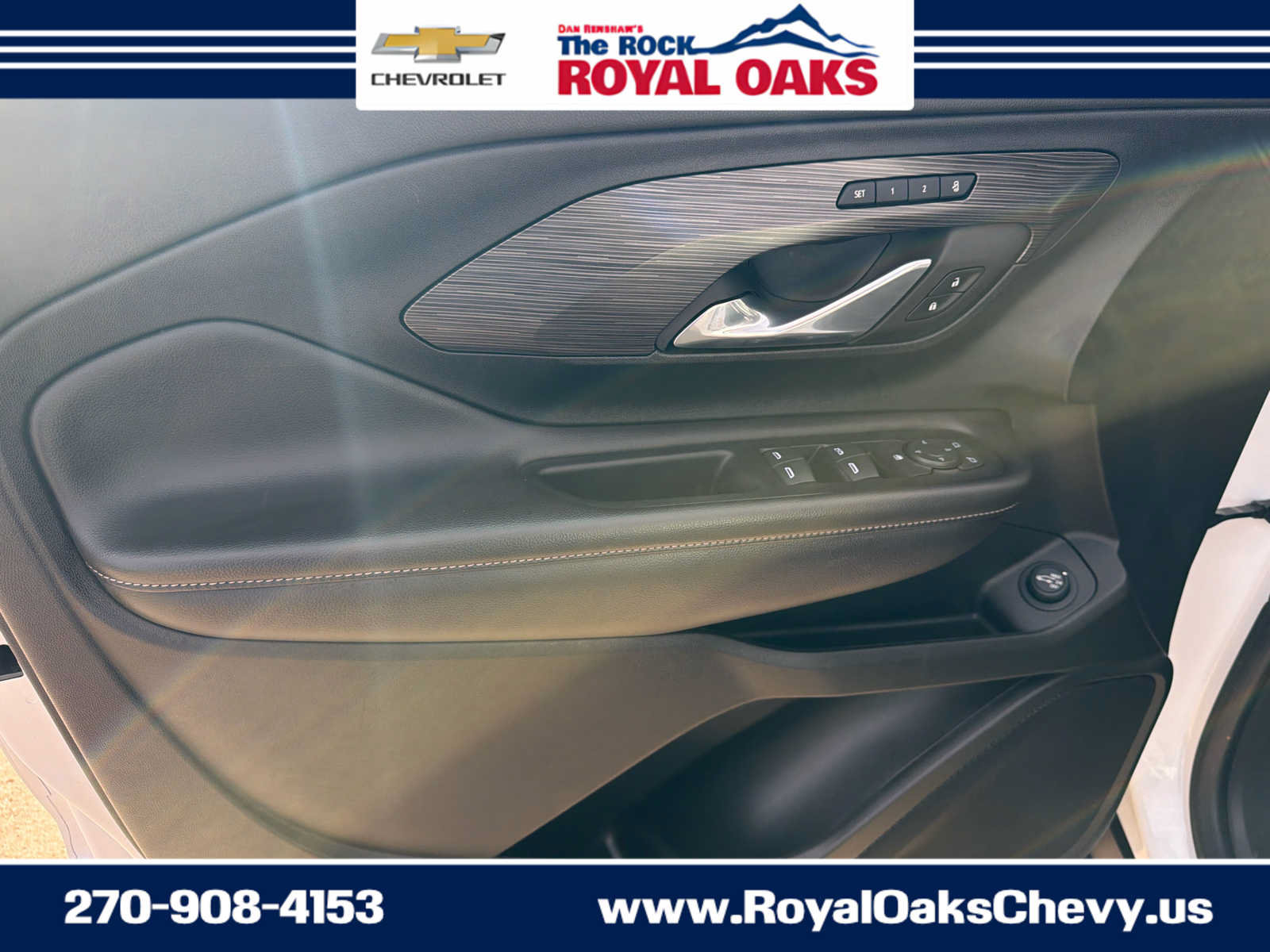 Used 2023 GMC Terrain SLT w/ Elevation Edition FWD image 13