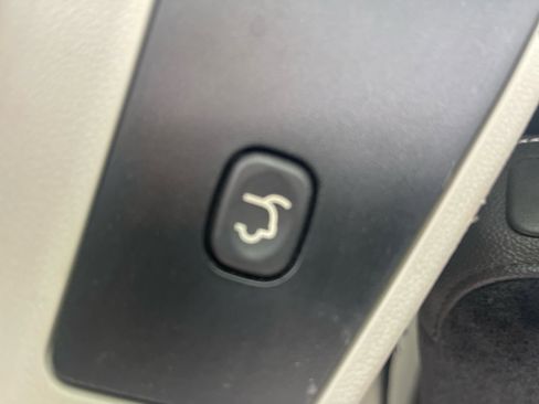 Used 2017 Dodge Grand Caravan SXT image 33