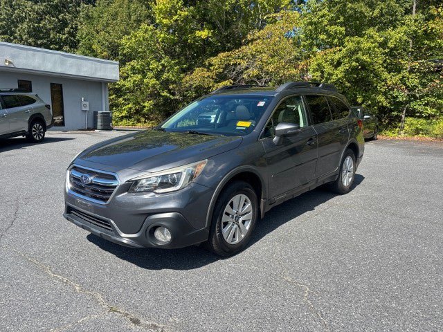 Used 2018 Subaru Outback 2.5i Premium AWD/4WD image 1