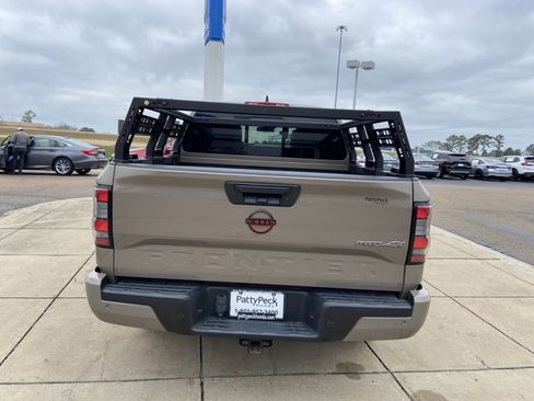Used 2023 Nissan Frontier PRO-4X w/ Pro Convenience Package image 9