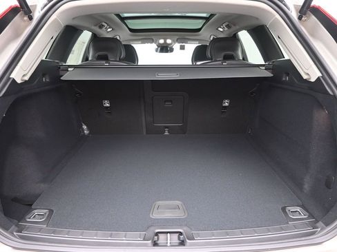 New 2025 Volvo XC60 B5 Core w/ Protection Package Premier AWD/4WD image 26