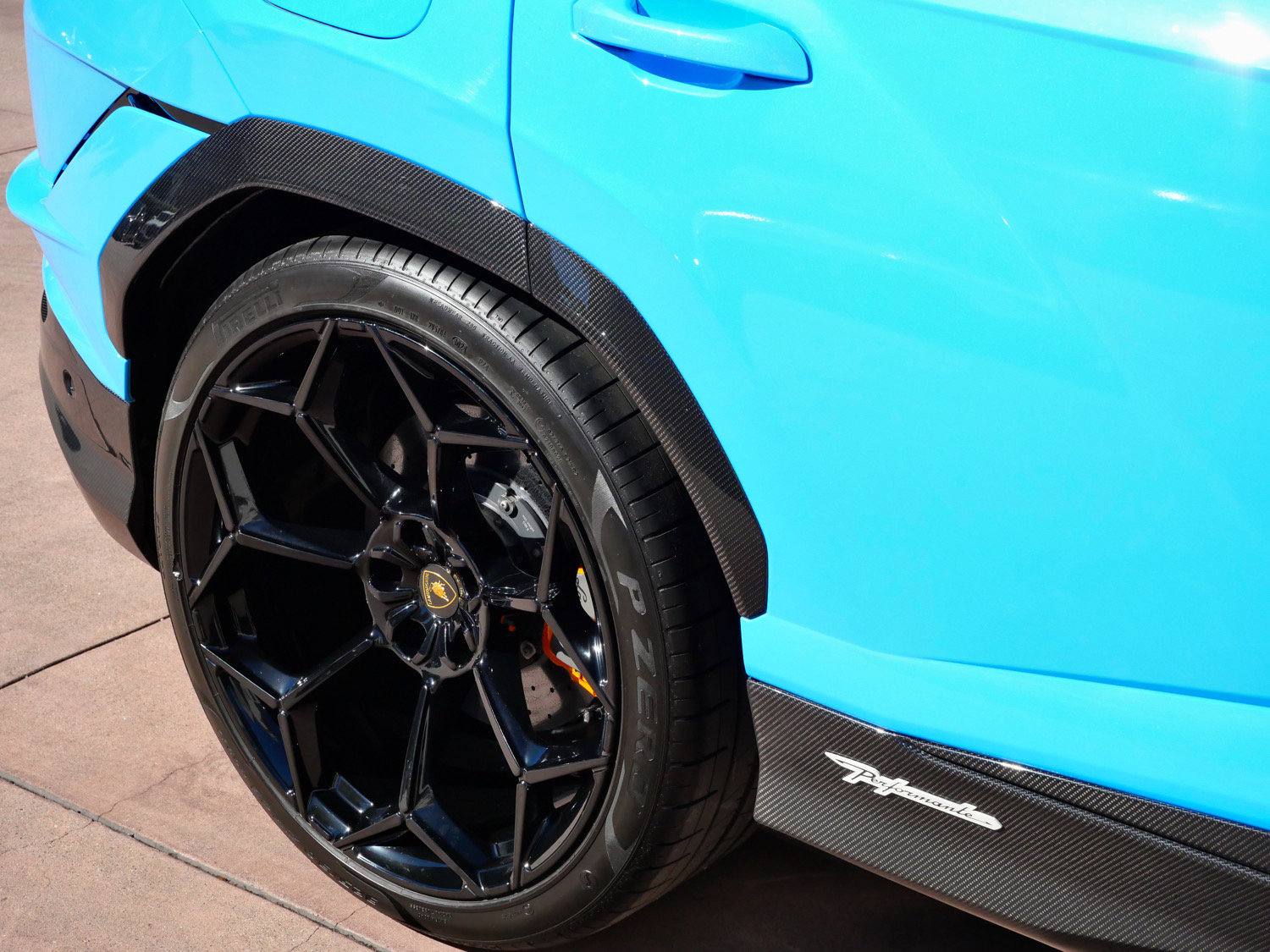 Used 2024 Lamborghini Urus Performante AWD/4WD image 13
