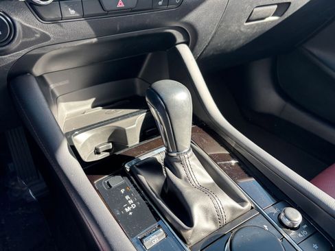 Used 2025 MAZDA MAZDA3 s image 40