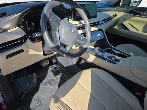 Used 2025 INFINITI QX60 Luxe w/ Cargo Package image 16