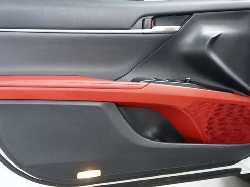 Used 2019 Toyota Camry XSE image 23