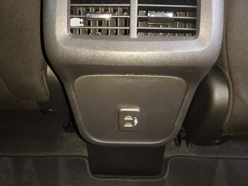 Used 2023 Chevrolet Equinox LS image 14