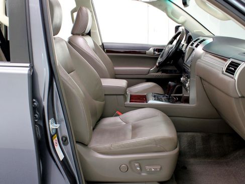 Used 2017 Lexus GX 460 Premium image 50