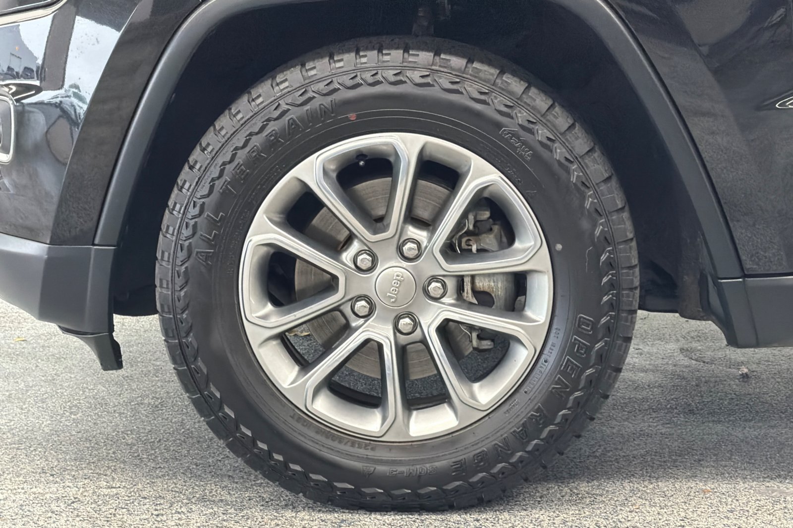 Used 2015 Jeep Grand Cherokee Limited w/ Trailer Tow Group IV AWD/4WD image 25