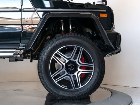 Used 2017 Mercedes-Benz G 550 Squared image 18