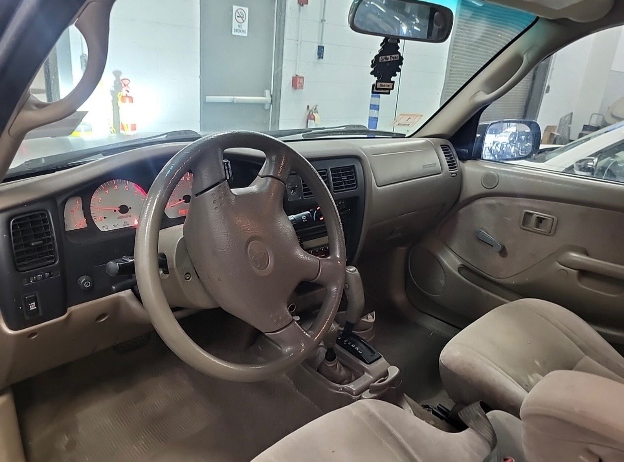 Used 2002 Toyota Tacoma 4x4 Xtracab V6 w/ SR5 Pkg w/ Chrome Pkg image 9