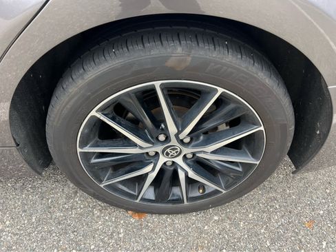 Used 2024 Toyota Camry SE image 12