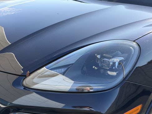 Certified 2022 Porsche Cayenne GTS image 9