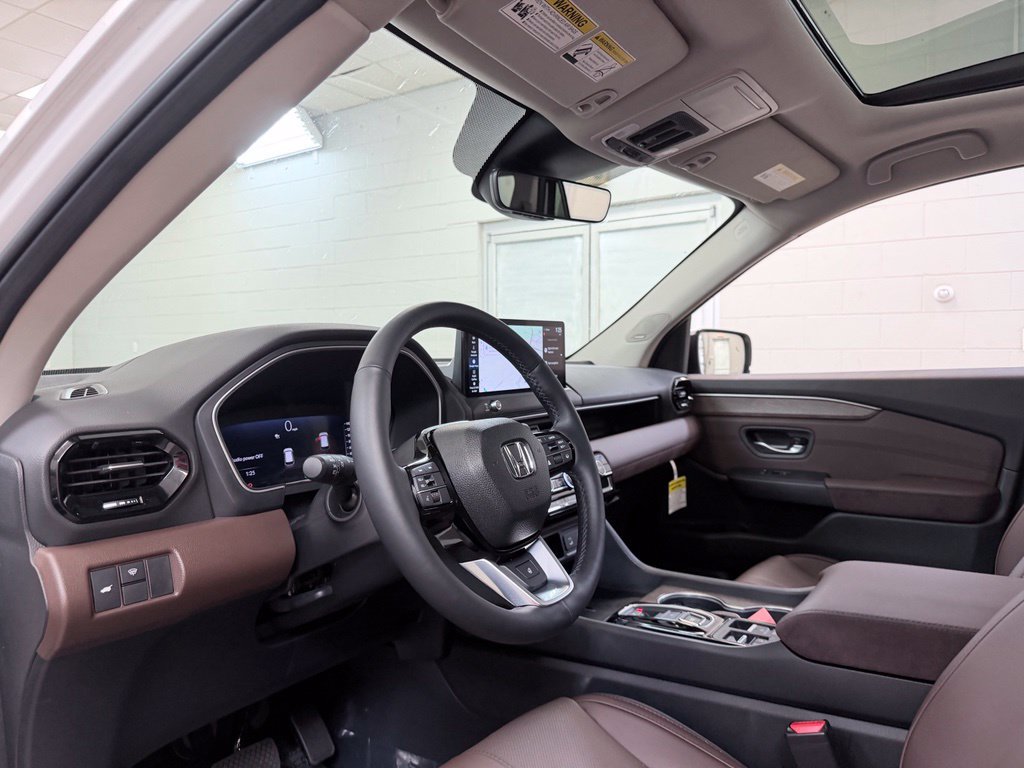 Used 2026 Honda Pilot Elite image 13