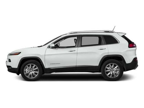 Used 2017 Jeep Cherokee High Altitude w/ Luxury Group AWD/4WD image 3