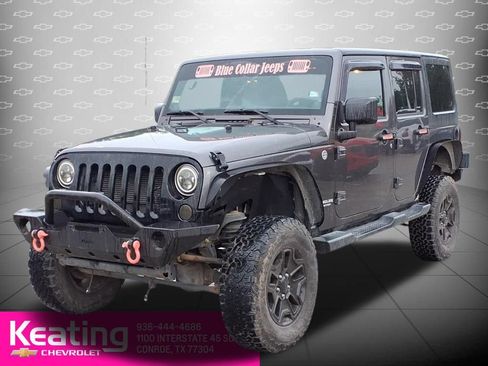 Used 2014 Jeep Wrangler Unlimited Sahara w/ Connectivity Group AWD/4WD image 7