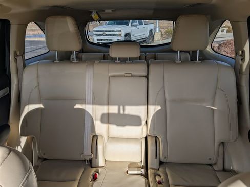 Used 2015 Toyota Highlander XLE image 13