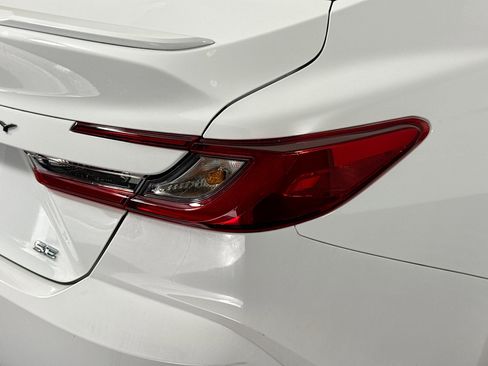Used 2025 Toyota Camry SE image 34