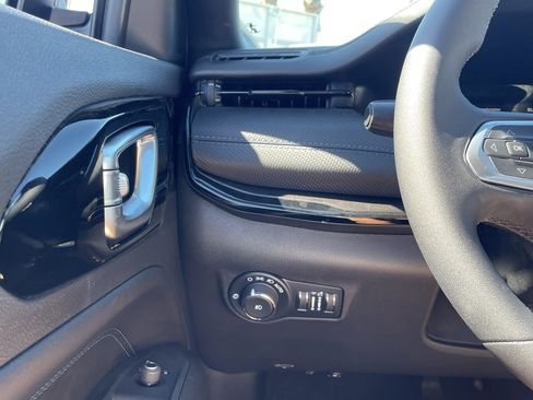 New 2026 Jeep Compass Latitude image 31