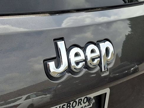 Used 2019 Jeep Grand Cherokee Limited w/ Trailer Tow Group IV AWD/4WD image 29