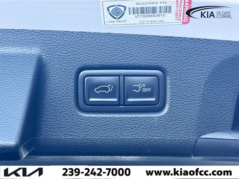 Certified 2024 Kia Telluride EX w/ EX Captain's Chair Package image 14