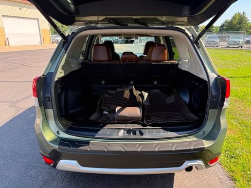 Used 2019 Subaru Forester Touring AWD/4WD image 3