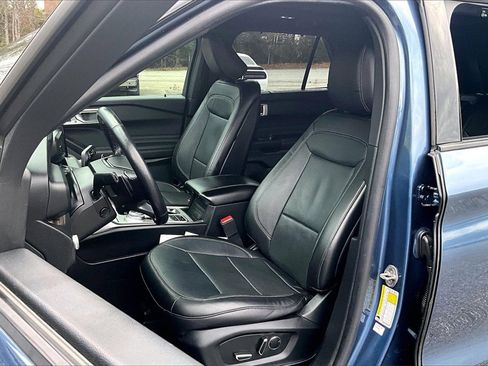 Used 2020 Ford Explorer Limited image 18