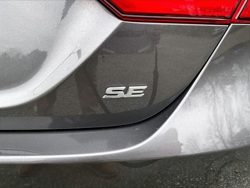 Used 2023 Toyota Camry SE image 25