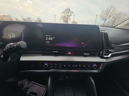 Certified 2024 Kia Sportage EX image 18