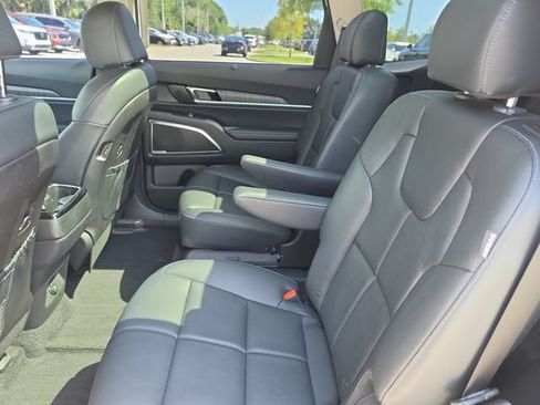 Certified 2023 Kia Telluride SX FWD image 12