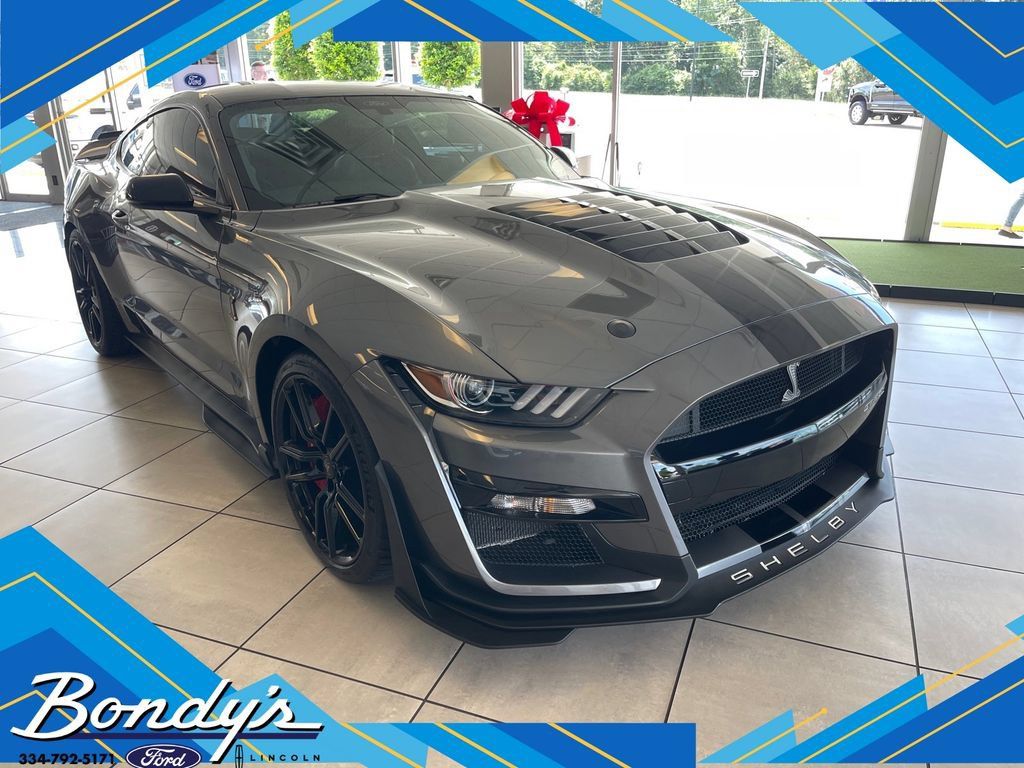 Used 2021 Ford Mustang Shelby GT500 w/ Technology Package RWD image 1