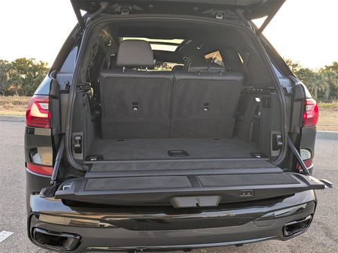 Used 2021 BMW X7 xDrive40i w/ M Sport Package image 17