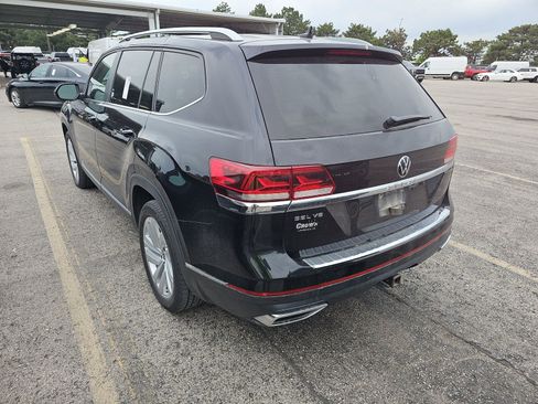 Used 2021 Volkswagen Atlas SEL FWD image 4