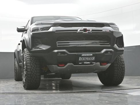 Used 2026 Chevrolet Colorado ZR2 w/ Technology Package AWD/4WD image 17