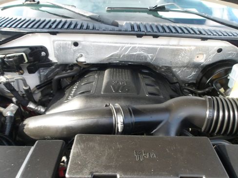 Used 2017 Ford Expedition Platinum image 28