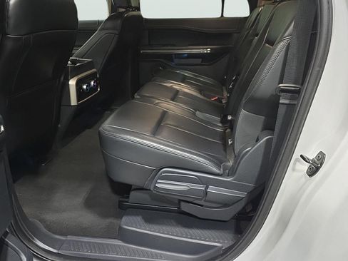 Used 2024 Ford Expedition Max XLT image 18