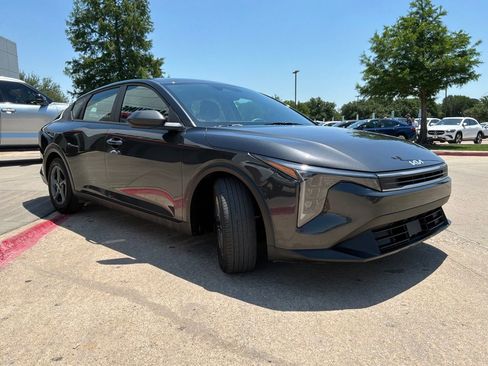 Used 2025 Kia K4 FWD image 4