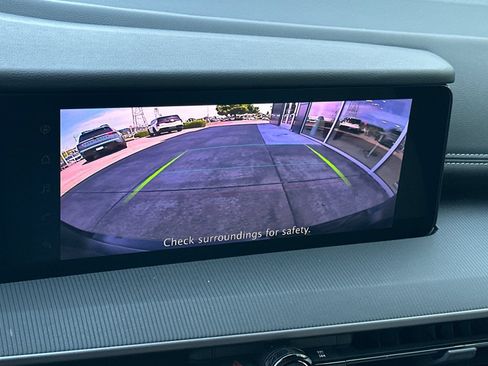 Used 2025 Nissan Murano SV AWD/4WD image 18