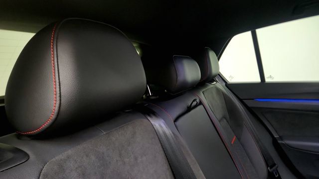 Used 2025 Volkswagen GTI SE FWD image 41