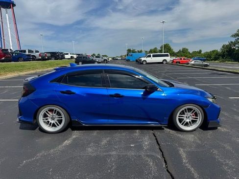 Used 2018 Honda Civic Sport Touring image 2